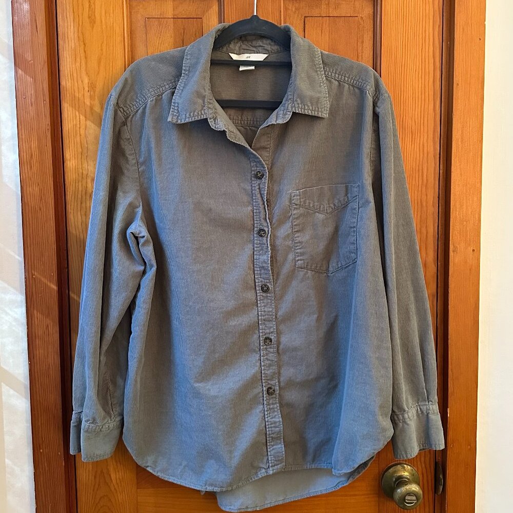 H&M Corduroy Sage Green Button Down Shirt - Size M